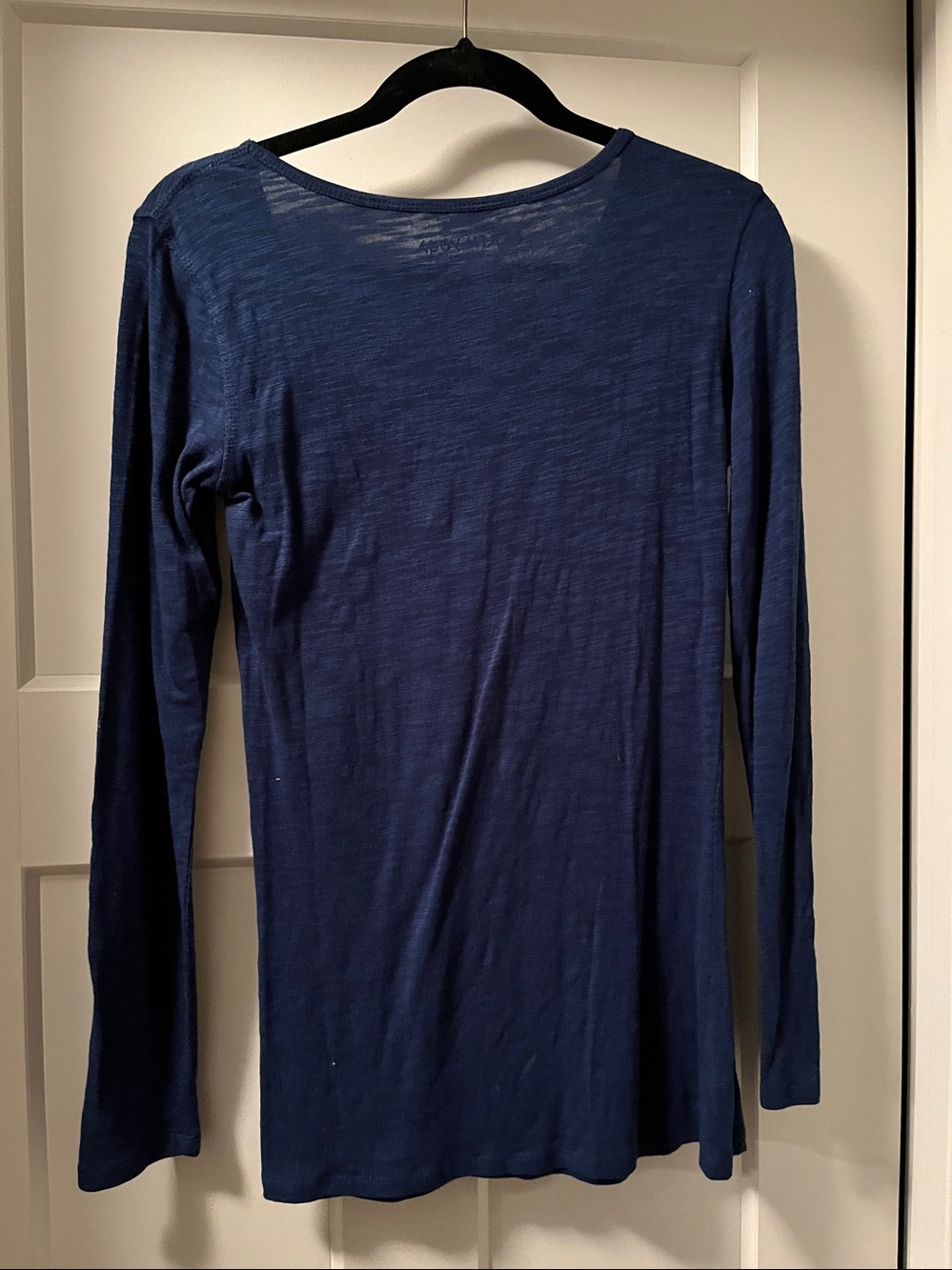 Earth Yoga Navy Long-Sleeve Tee with Blue Floral Graphic - Picture 3 of 7